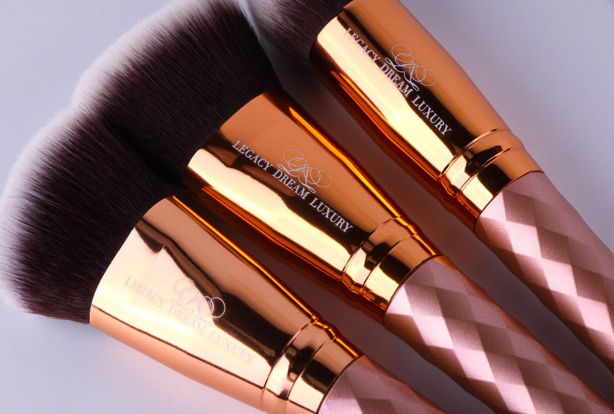 The Flawless Blending Brush Set - 8 Luxury Brushes & Makeup Bag